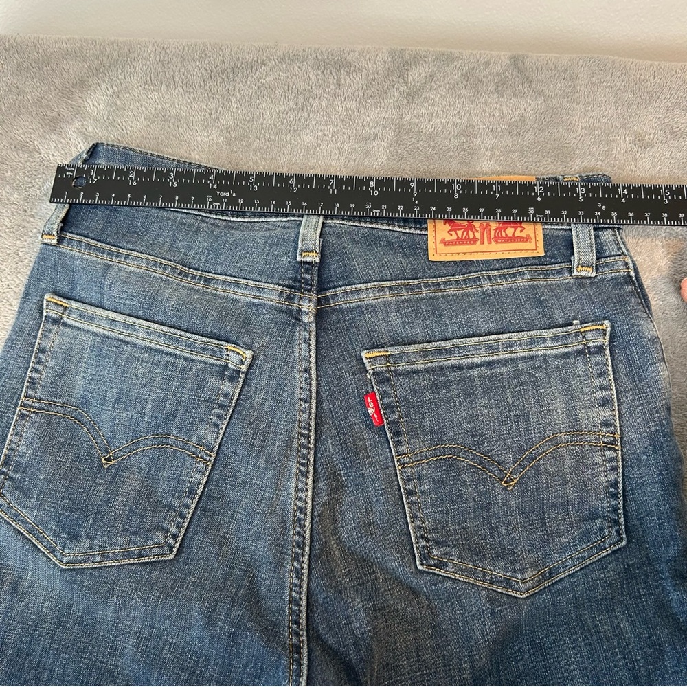 725 High Rise Bootcut Women's High Rise Wide Legs Levis Jeans Color Blue Size 28 - Picture 12 of 16